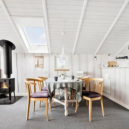 Sj279-bjert-oluf-ravns-vej-29 * Binderup Strand